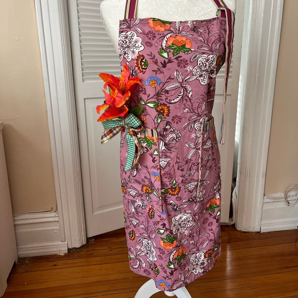 Floral Apron with Pockets